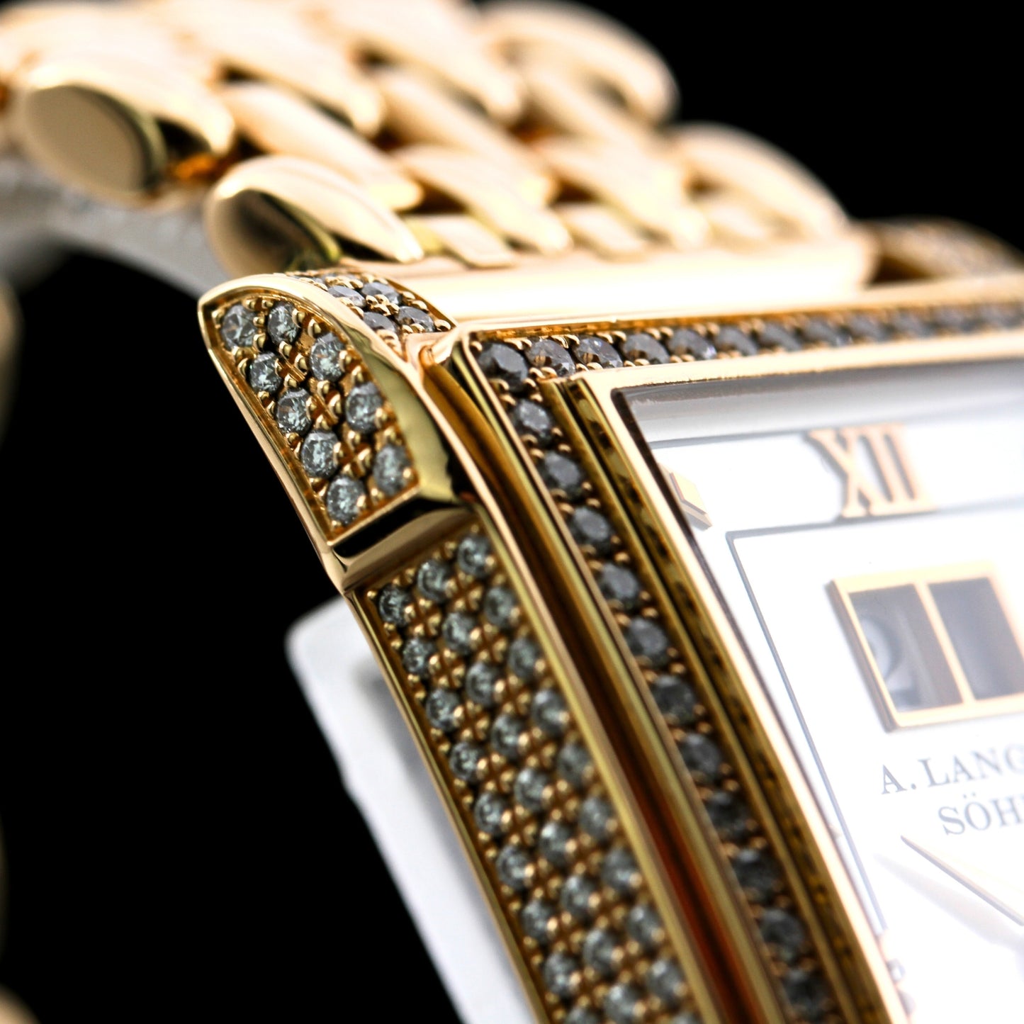 A. Lange & Söhne Cabaret Diamonds Joaillerie, Rotgold, Goldband, 244 Brillanten, 44 x 27,5mm, Ref. 808.040, B+P