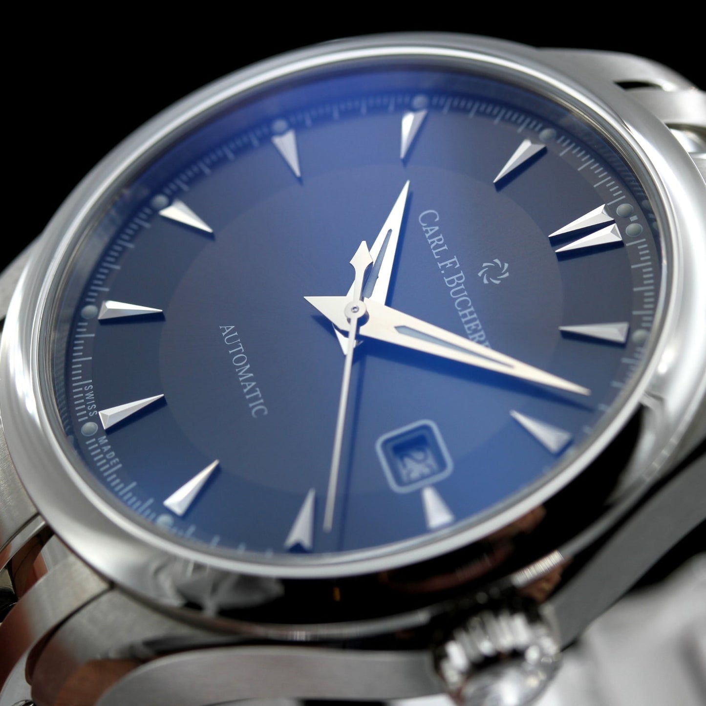 Carl F. Bucherer Manero Autodate 42mm, Grey Dial, Ref. 00.10915.08.33.21, 2020, B+P