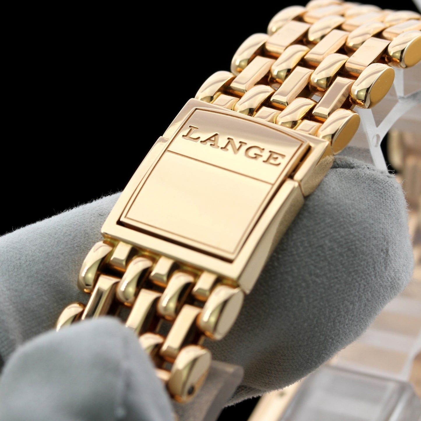 A. Lange & Söhne Cabaret Diamonds Joaillerie, Rotgold, Goldband, 244 Brillanten, 44 x 27,5mm, Ref. 808.040, B+P