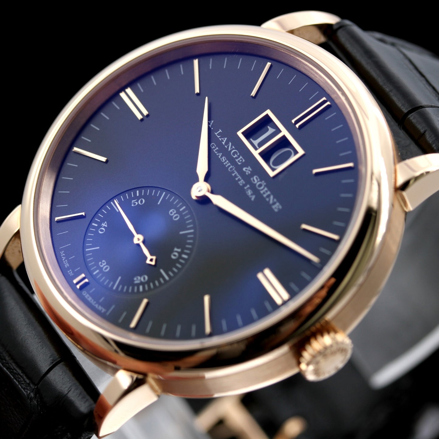 A. Lange & Söhne Saxonia Großdatum 38.5mm, Rotgold, Ref. 381.031, B+P