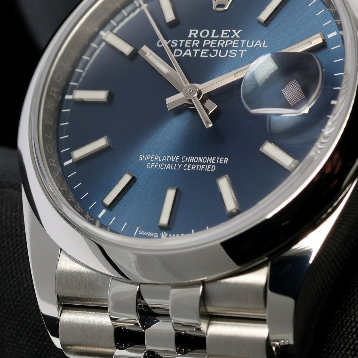 Rolex Datejust 36, Blaues Zifferblatt, Jubilee, ungetragen, Ref. 126200, 09-2026, B+P