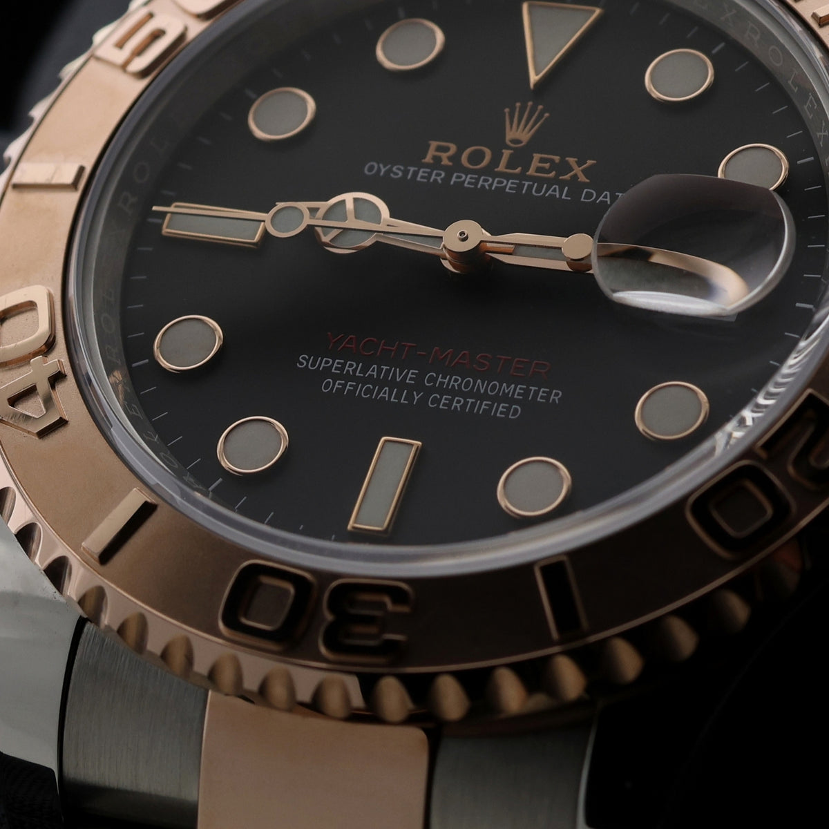 Rolex Yacht-Master 40, Black Dial, LC100, Erstkaufrechnung, Edelstahl/Everose Gold, Ref. 126621, 2023, B+P