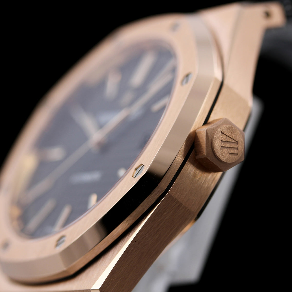 Audemars Piguet Royal Oak, Rosegold, Black Dial, Ref. 15400OR.OO.D002CR.01, 2015, B+P