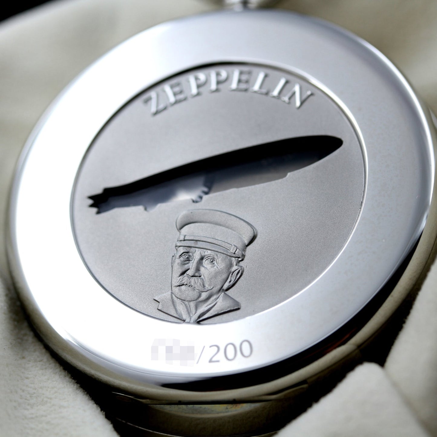 LONGINES Graf Zeppelin Chronograph und Pocket Watch Set 100 Jahre WEMPE, Ref. 26794732, Limited 1XX of 200, 2009, B+P