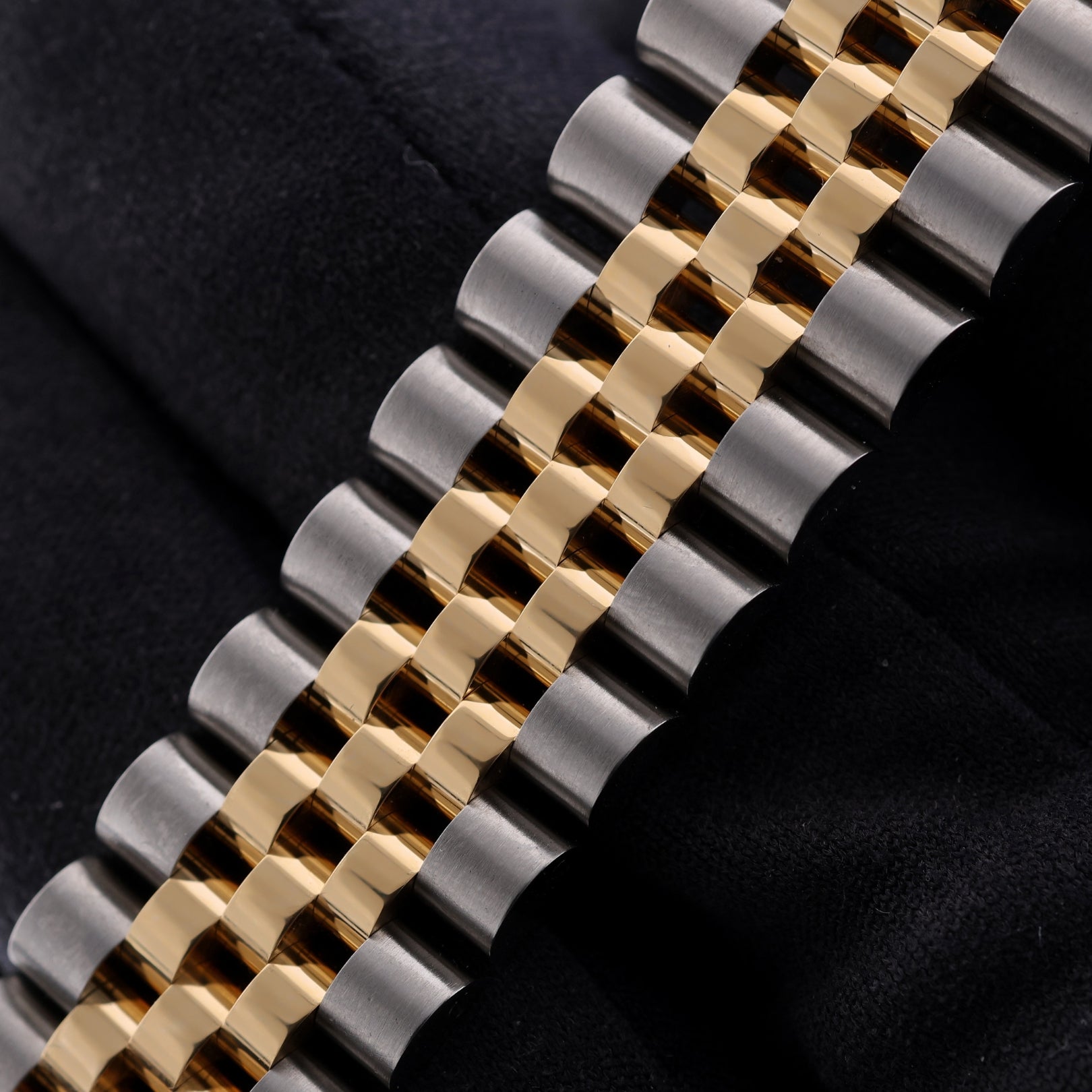 Rolex Datejust 31, Dark Grey mit Diamanten, Jubilee, Ref. 278273, 2026, B+P