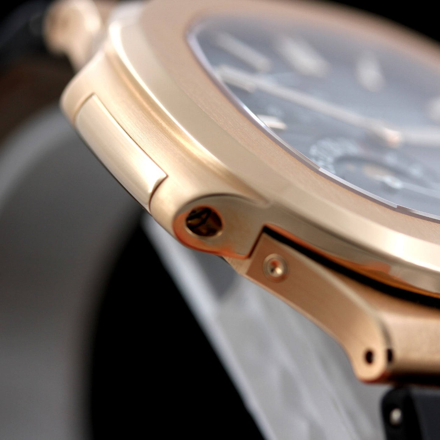 Patek Philippe Nautilus Moonphase, 18kt Roségold, Faltschliesse, 5712R-001, ungetragen/2021, B+P