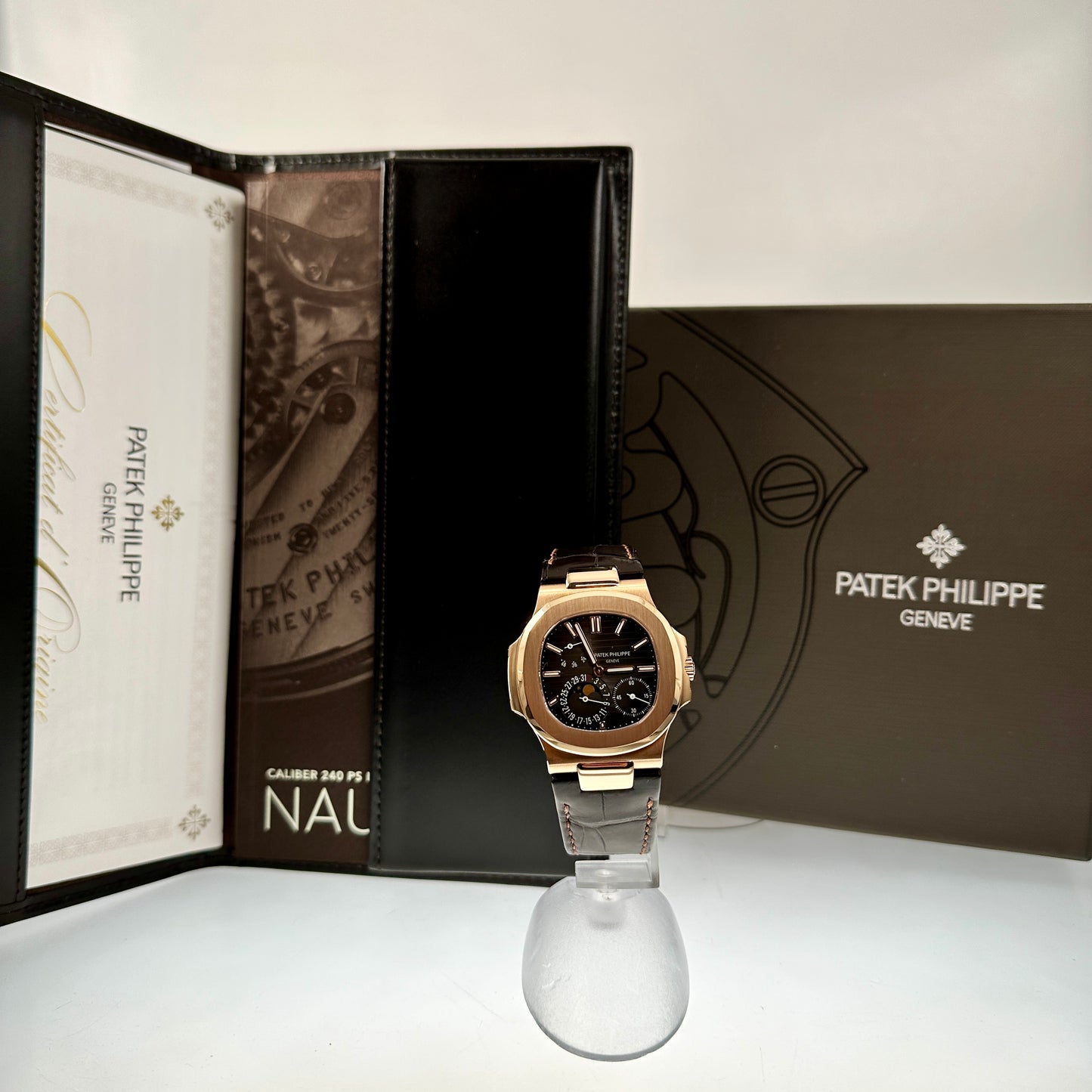 Patek Philippe Nautilus Moonphase, 18kt Roségold, Faltschliesse, 5712R-001, ungetragen/2021, B+P