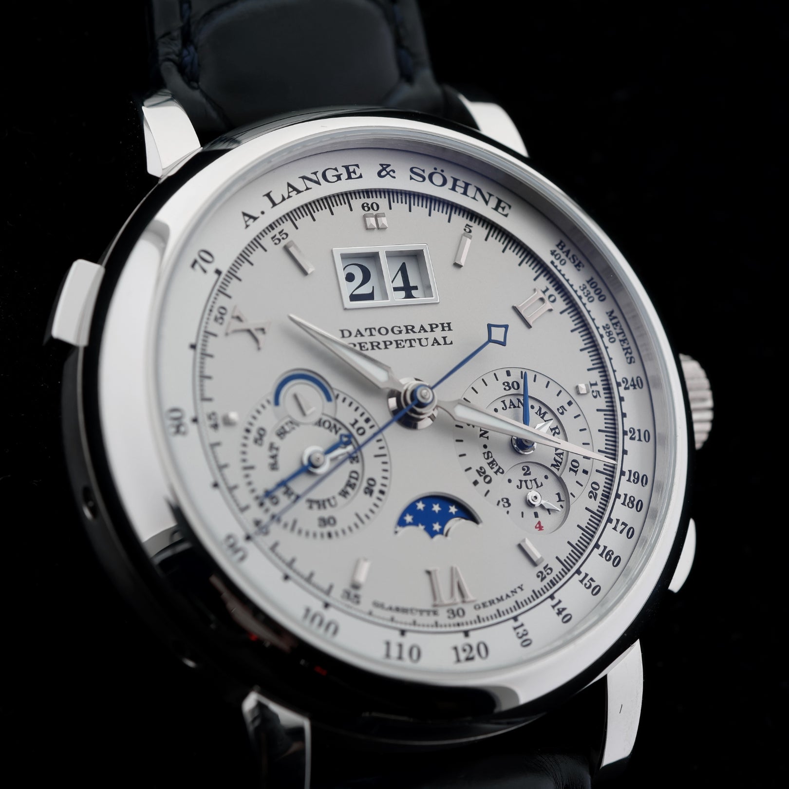 A. Lange & Söhne Datograph Perpetual, 950er Platin, ALS - Service 10/2024, Ref. 410.025E, B+P - LUXUHRIA