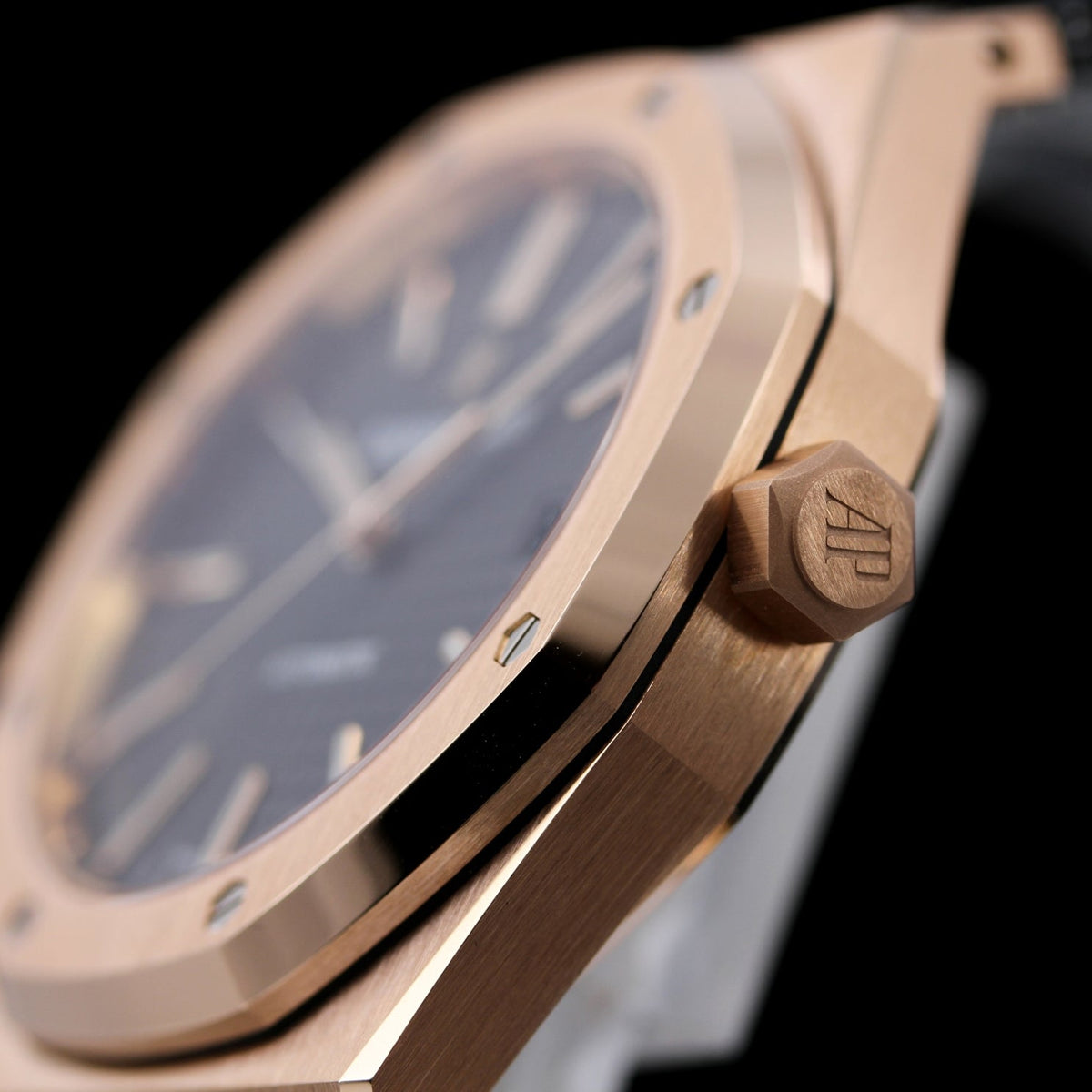 Audemars Piguet Royal Oak, Rosegold, Black Dial, Ref. 15400OR.OO.D002CR.01, 2015, B+P - LUXUHRIA