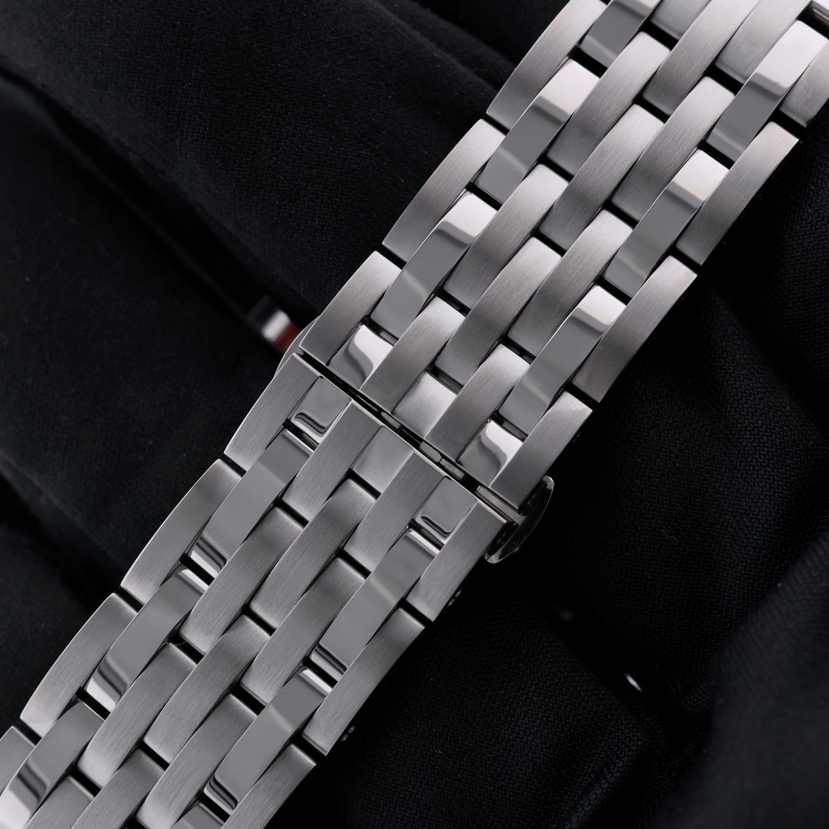 Baume & Mercier Clifton, Black Dial, Ref. M0A10100, B+P - LUXUHRIA