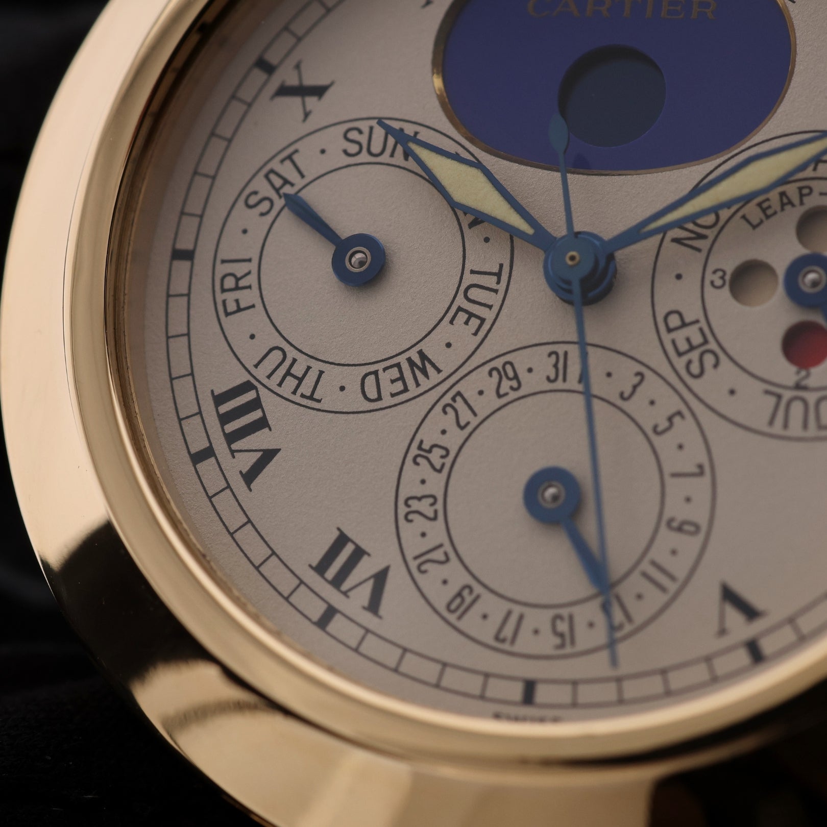 Cartier Pasha Perpetual Calendar, Gelbgold, 38mm, Ref. 30003, 1993, B+P - LUXUHRIA