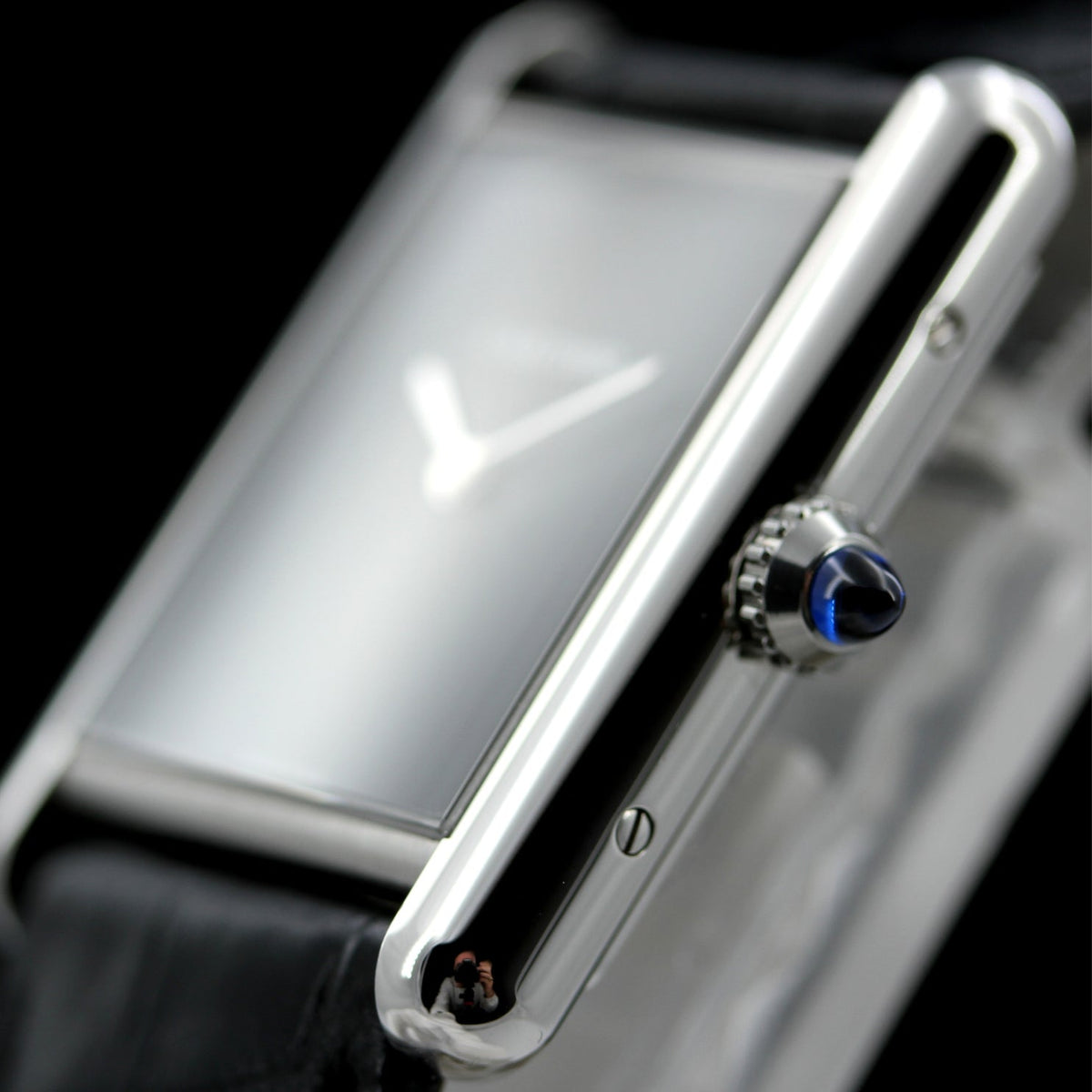 Cartier Tank Must de Cartier 33.7x25.5mm, Black Dial, no indices, Ref. WSTA0072, 2023, B+P - LUXUHRIA