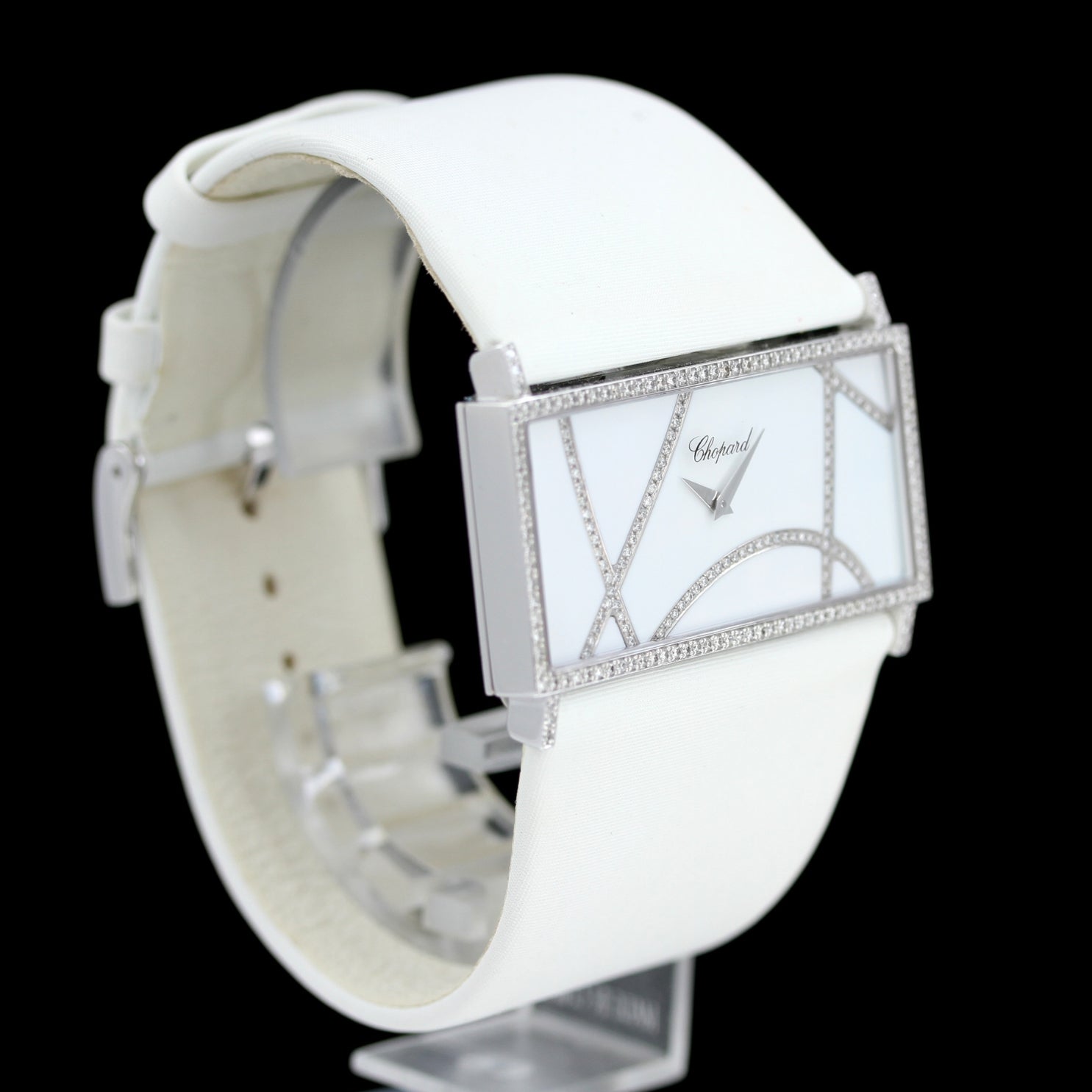 Chopard Ladies Classic, Diamond Rectangle, 18kt Weissgold, 240 Diamonds, Enamel Dial, 43x20.5mm, Ref. 139130-1001, B+P - LUXUHRIA