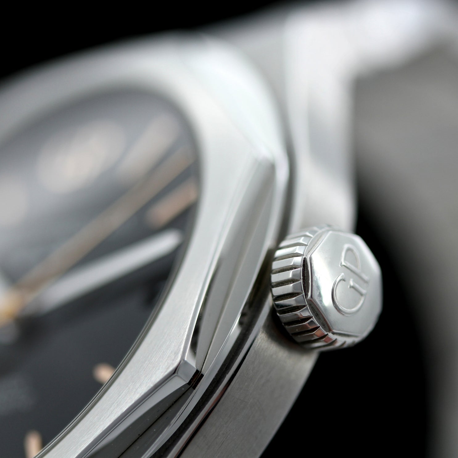 Girard Perregaux Laureato 42 mm, Infinity Limited Edition, ONYX Dial, 1 out of 188, Ref. 81020-11-635-11A, 10-2020\DE, B+P - LUXUHRIA