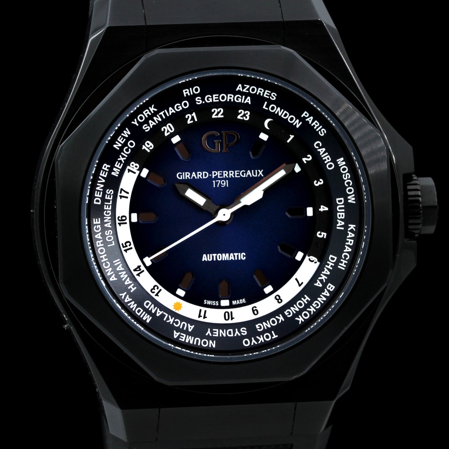 Girard-Perregaux Laureato Absolute Black 44 WW.TC, Ref. 81065-21-491-FH6A, Titan, B+P - LUXUHRIA