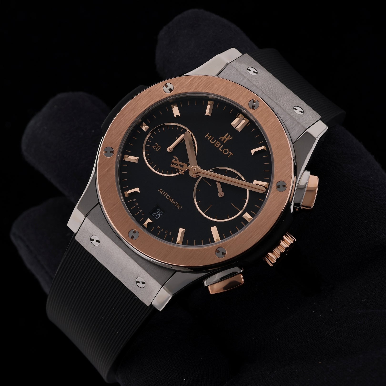 Hublot Classic Fusion Chronograph Titanium King Gold 42mm, Service 2026, Ref. 541.NO.1181.RX, Box+Erstkaufrechnung - LUXUHRIA