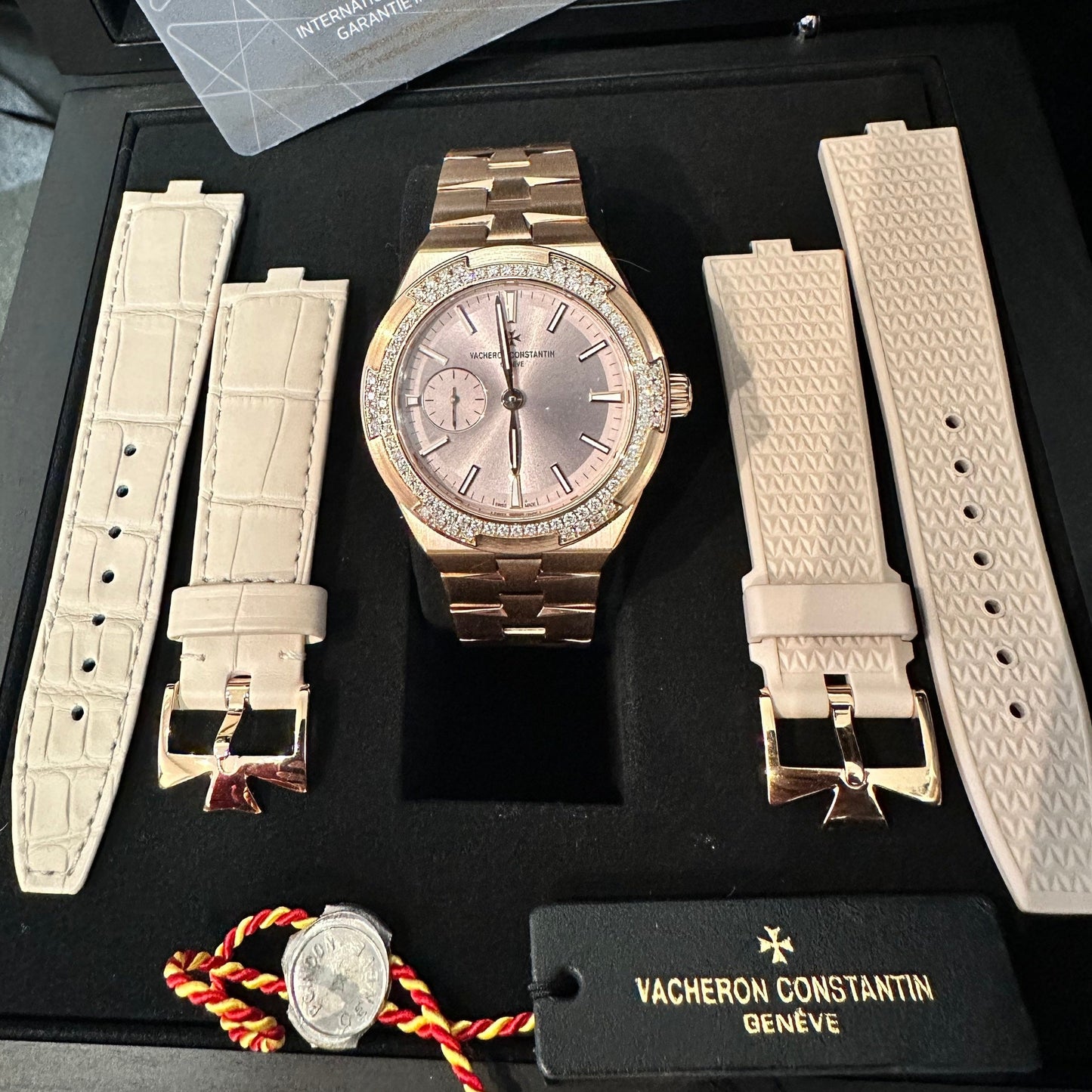 Vacheron Constantin Overseas, Roségold, 37mm, 2022, Ref. 2305V/100R-B077, B+P