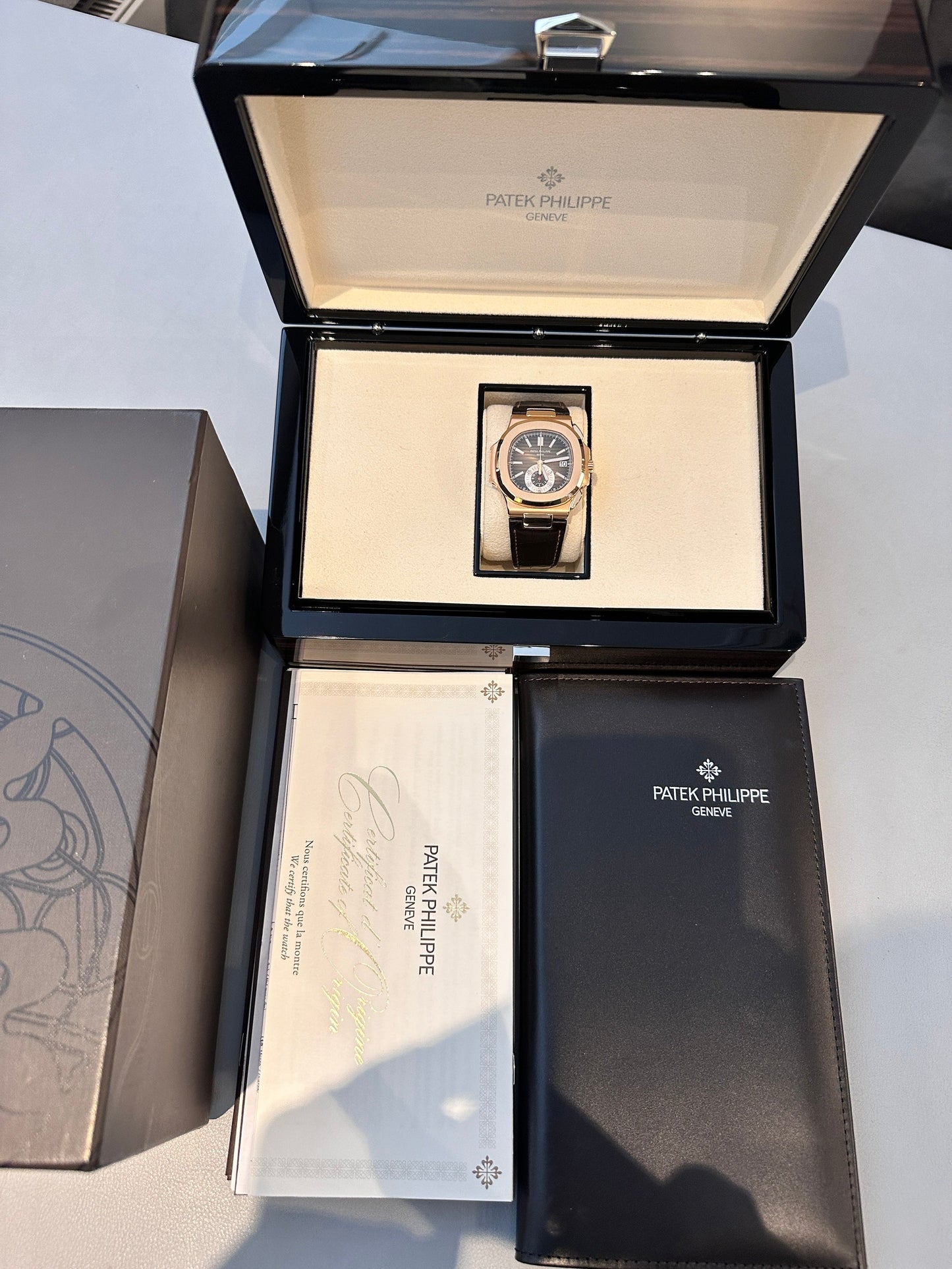 Patek Philippe Nautilus Chrono, 5980R-001, ungetragen 2019DE, Box+Pap.