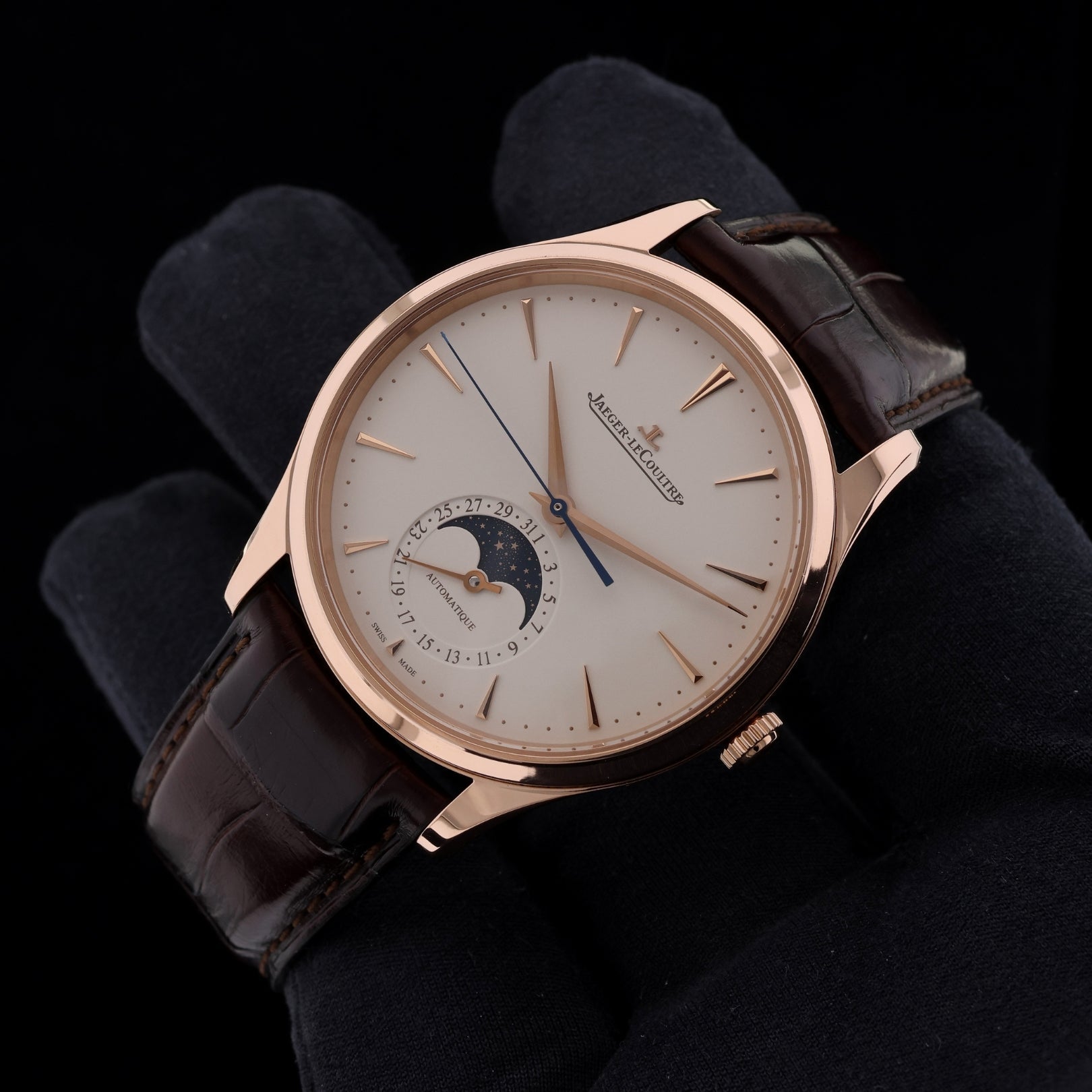 Jaeger-LeCoultre Master Ultra Thin Moon, Roségold, 39mm, Ref. Q1362510, 06-2023, B+P - LUXUHRIA
