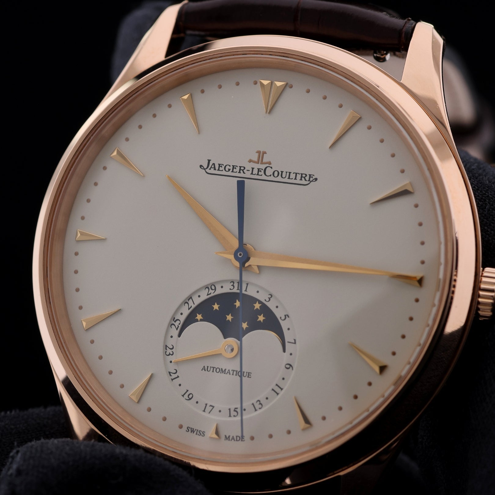 Jaeger-LeCoultre Master Ultra Thin Moon, Roségold, 39mm, Ref. Q1362520, 09-2024, B+P - LUXUHRIA