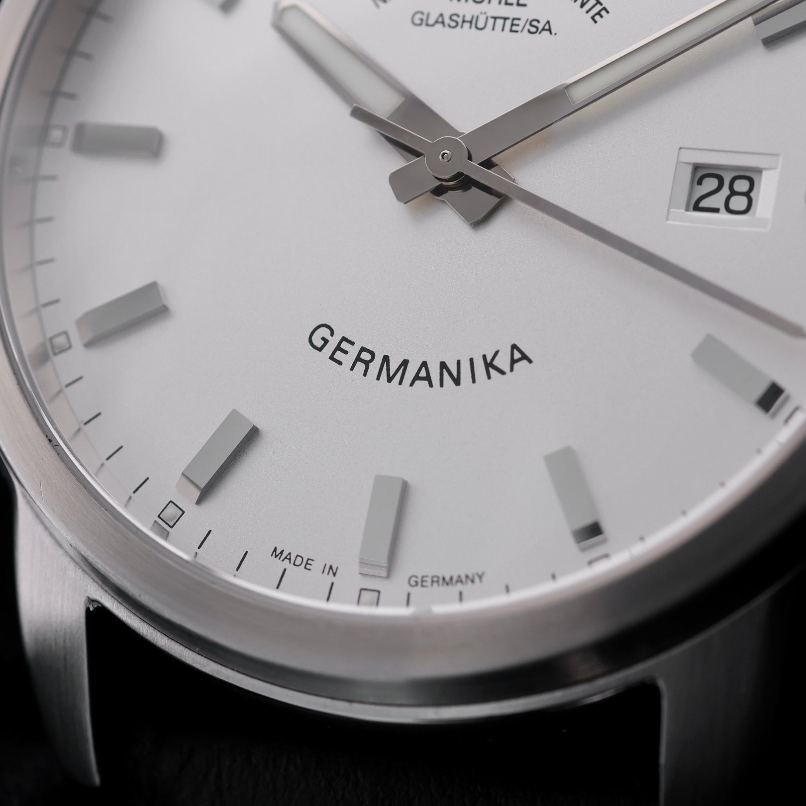 Mühle Glashütte Nautische Instrumente Germanika III, Edelstahl, Ref. M1 - 38 - 20, B+P, mit Box - LUXUHRIA