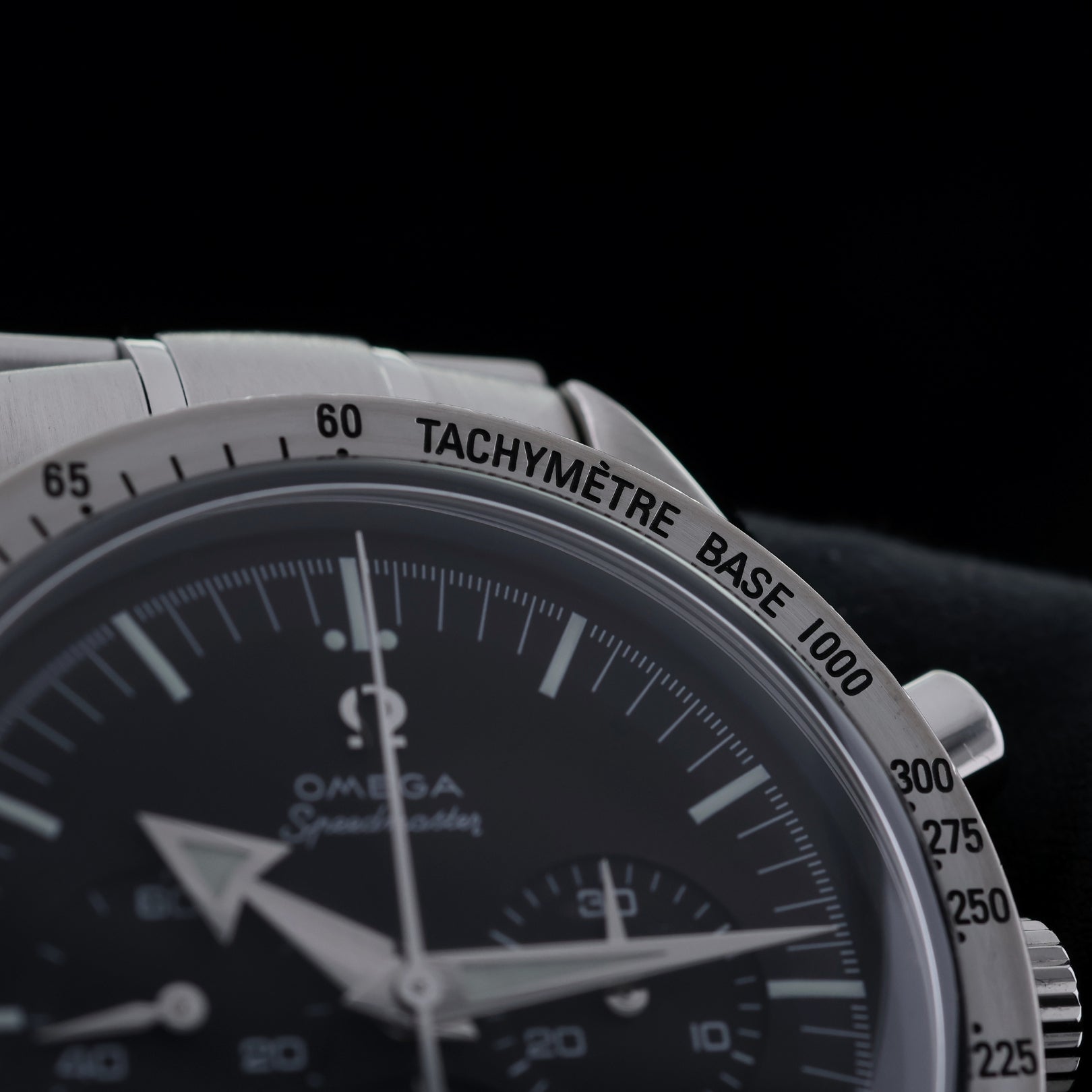 Omega Speedmaster Broad Arrow, 42mm, Ref. 3594.50.00, B+P - LUXUHRIA