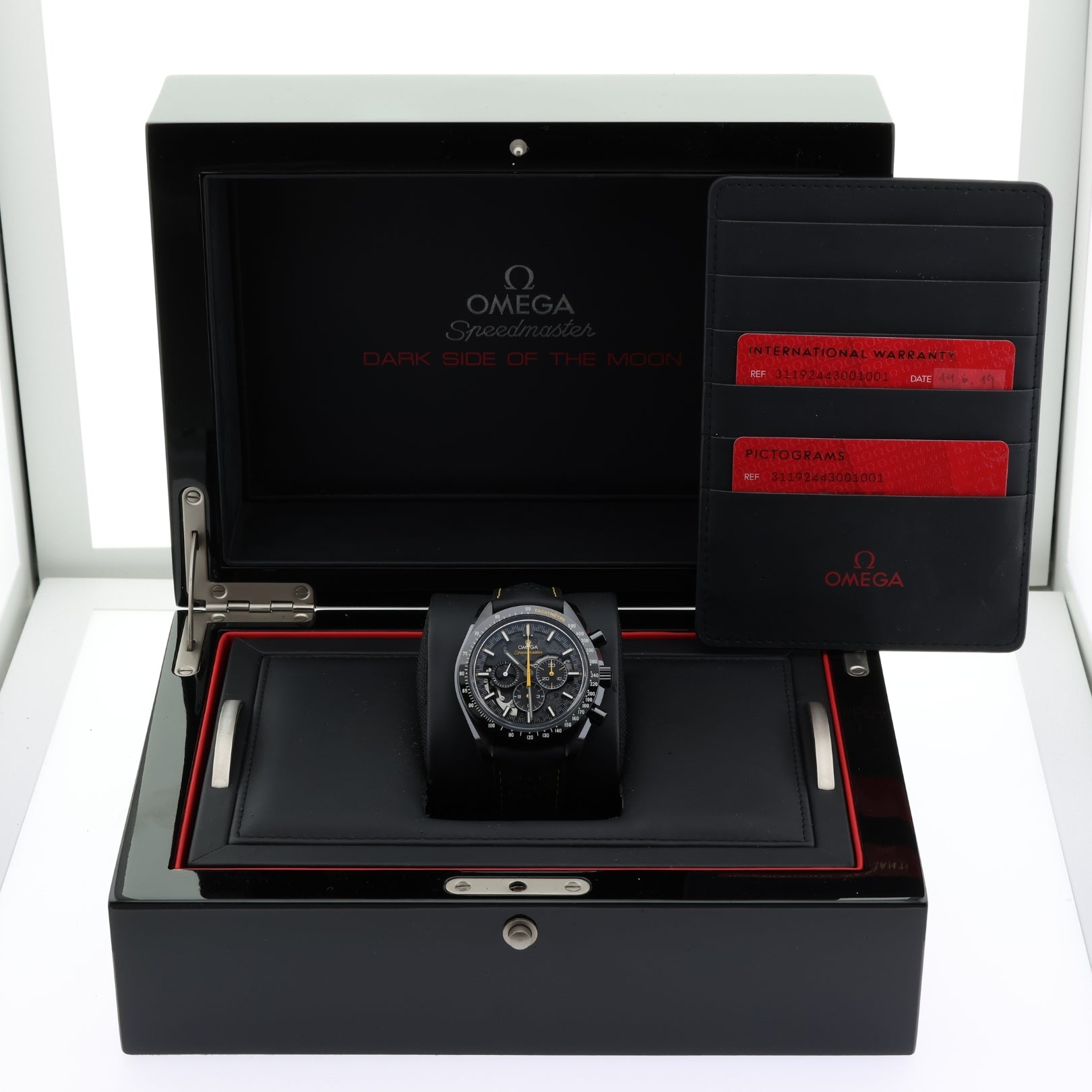 Omega Speedmaster Dark Side of the Moon, Apollo 8, Ref. 311.92.44.30.01.001, 2019, B+P - LUXUHRIA