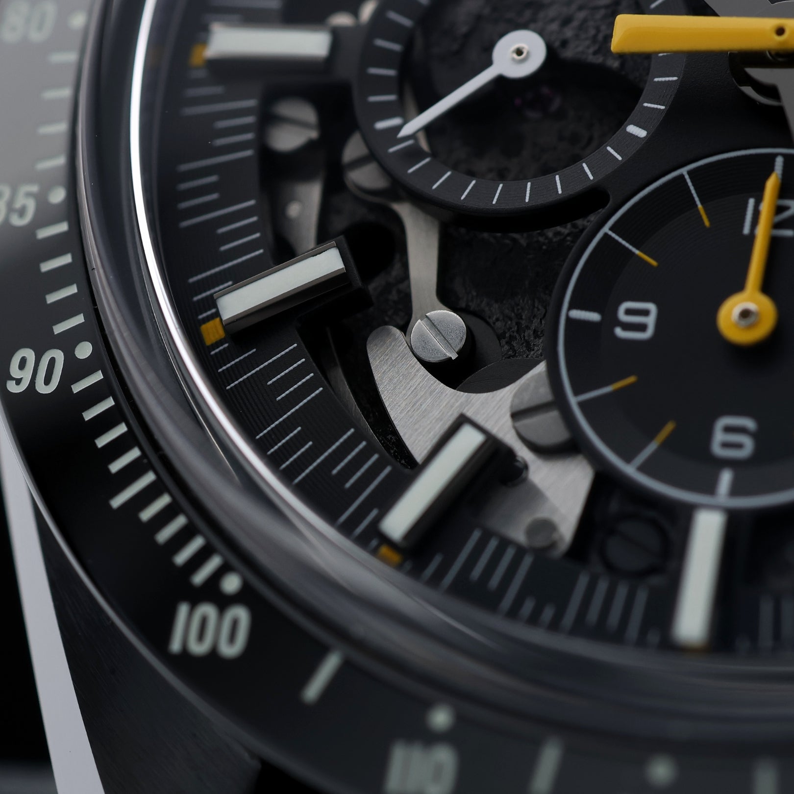 Omega Speedmaster Dark Side of the Moon, Apollo 8, Ref. 311.92.44.30.01.001, 2019, B+P - LUXUHRIA