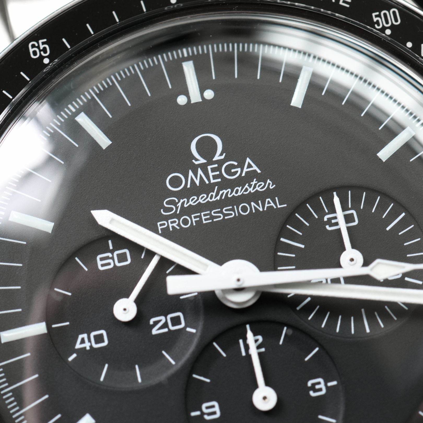 Omega Speedmaster Professional Moonwatch, Hesalit, Ref. 311.33.42.30.01.001, B+P - LUXUHRIA
