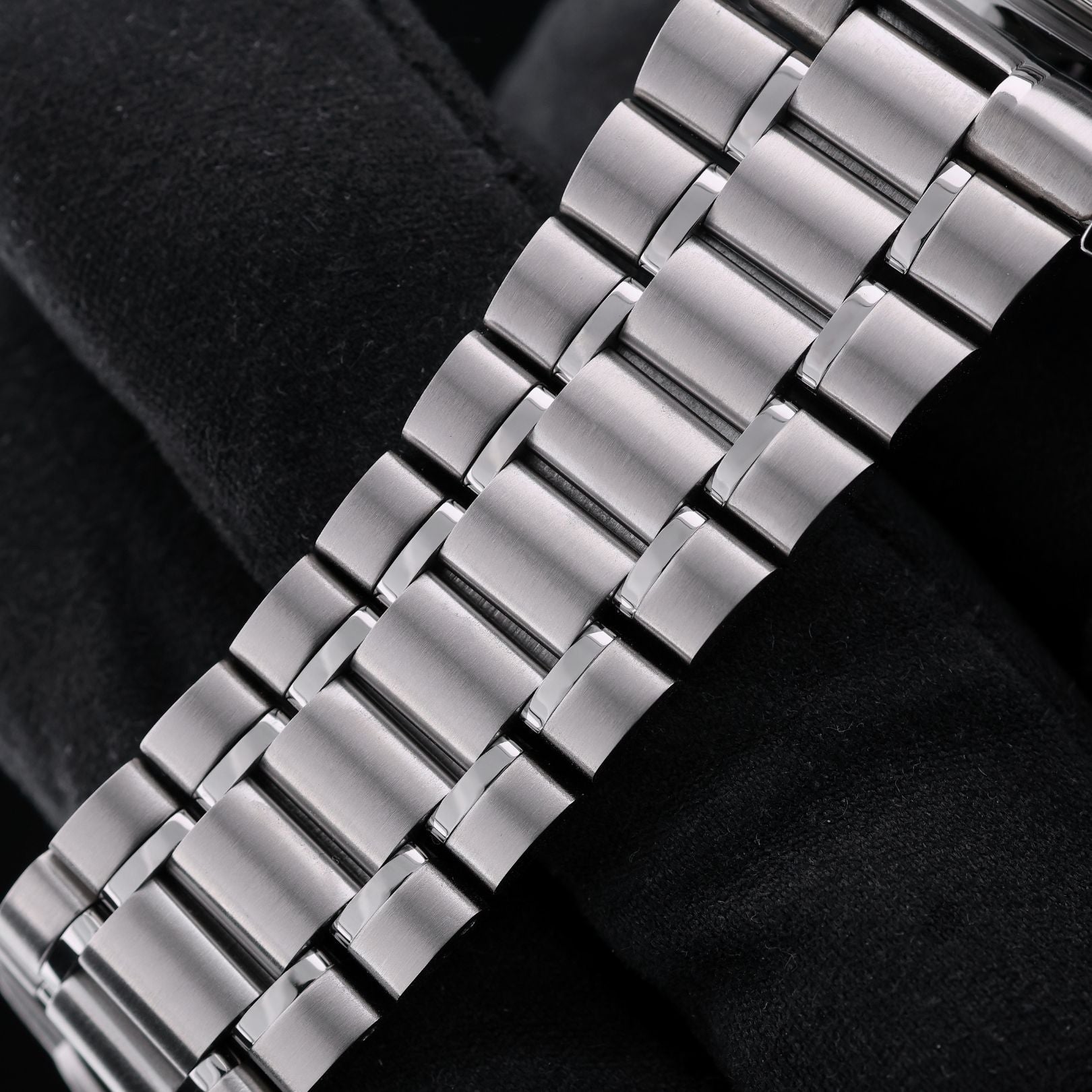 Omega Speedmaster Professional Moonwatch, Hesalit, Ref. 311.33.42.30.01.001, B+P - LUXUHRIA