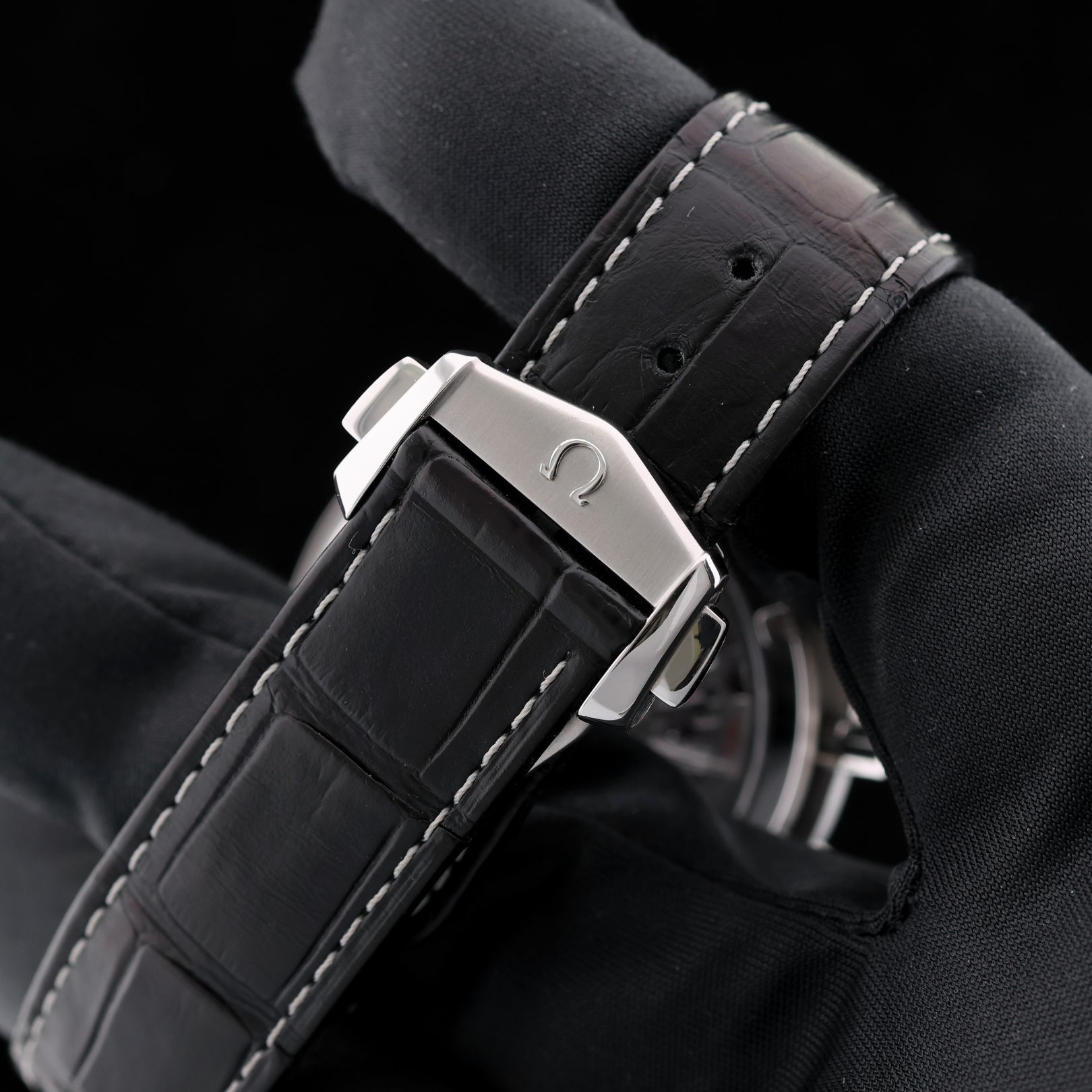 Omega Speedmaster Racing Chrono 44.25mm, White Dial, Ref. 329.33.44.51.04.001, B+P - LUXUHRIA