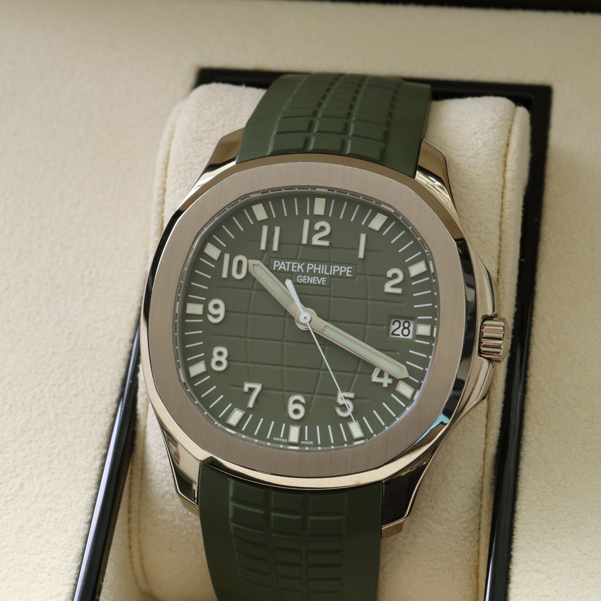 Patek Philippe Aquanaut, Jumbo, Weißgold, Grün, LC100, Ref. 5168G - 010, 2022, B+P - LUXUHRIA