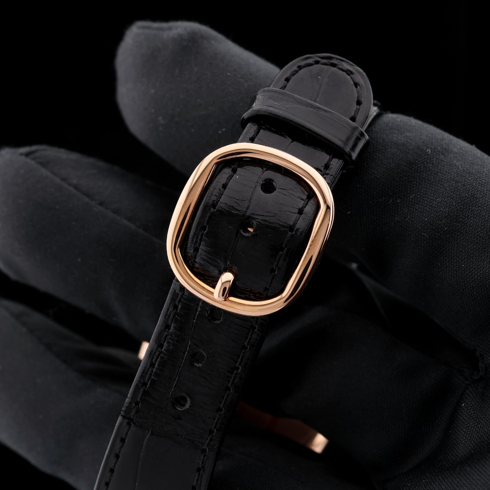 Patek Philippe Golden Ellipse, Rosegold, 34,5x39,5 mm, Erstkaufrechnung, Ref. 5738R - 001, 03 - 2024, B+P - LUXUHRIA