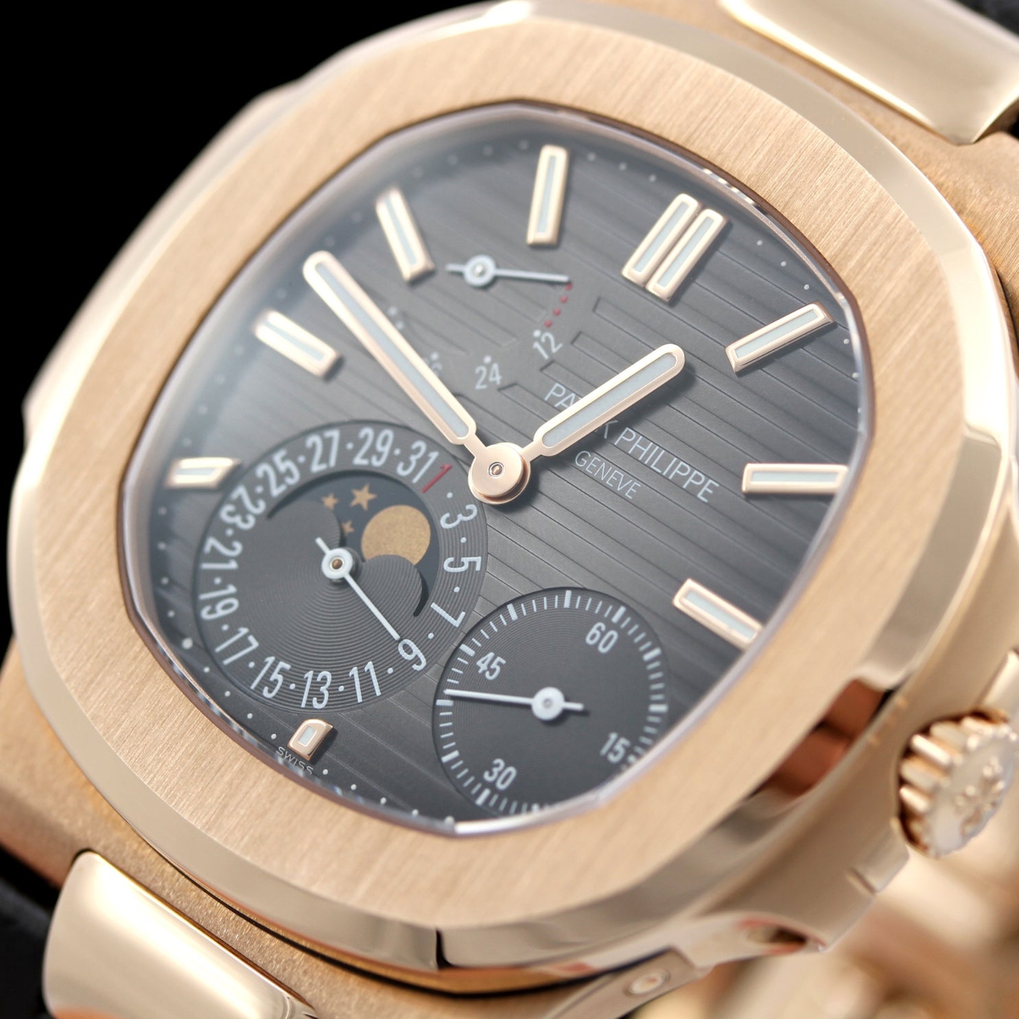 Patek Philippe Nautilus Moonphase, 18kt Roségold, Faltschliesse, 5712R - 001, ungetragen/2021, B+P - LUXUHRIA