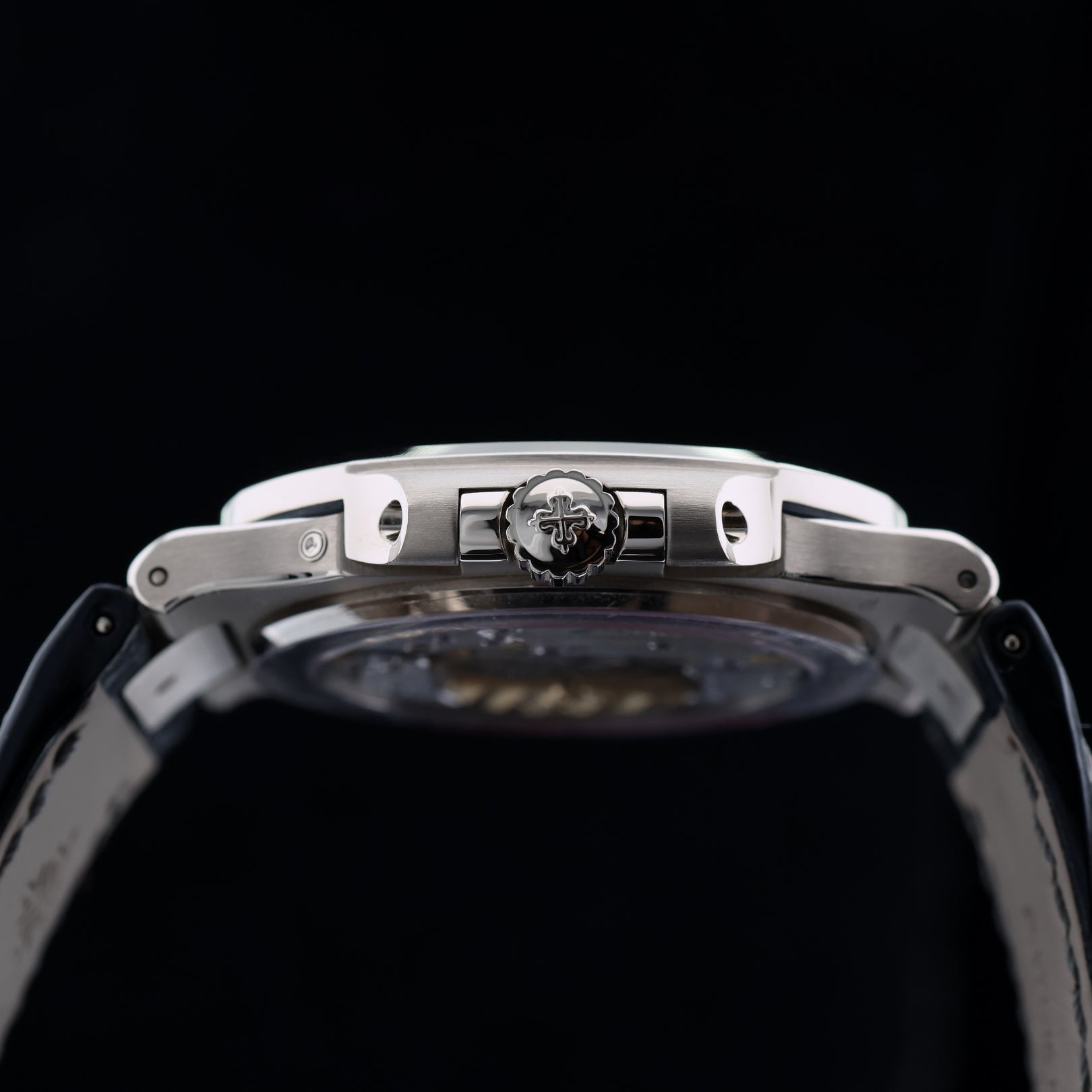 Patek Philippe Nautilus, Ref. 5712G - 001, Lederarmband + Kautschuk, 2019/DE, B+P - LUXUHRIA