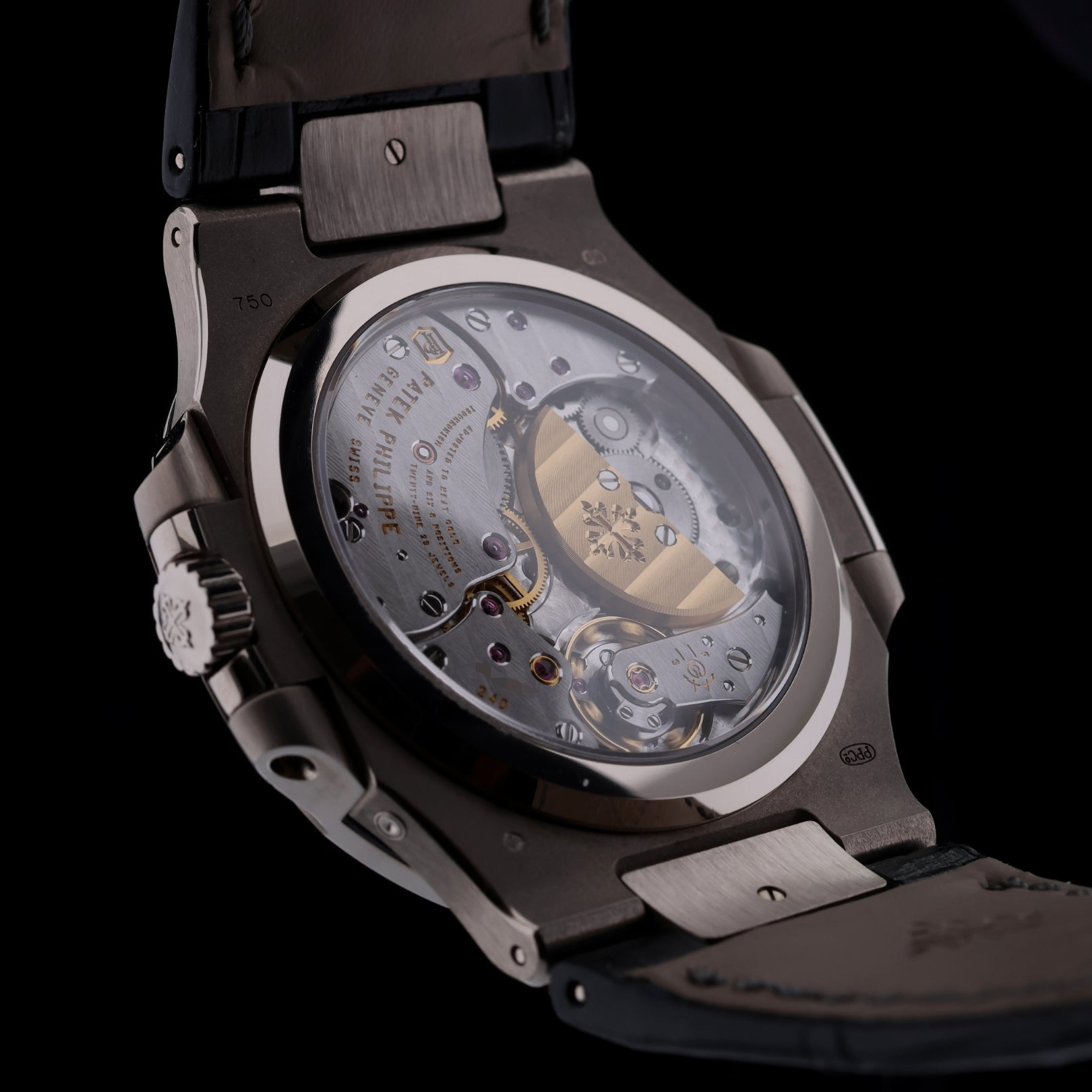 Patek Philippe Nautilus, Ref. 5712G - 001, Lederarmband + Kautschuk, 2019/DE, B+P - LUXUHRIA