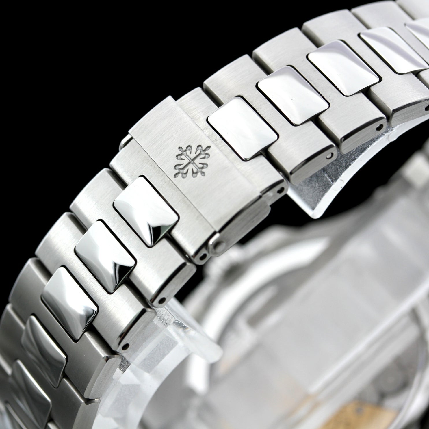 Patek Philippe Nautilus,5712/A - 001, B+P 2014/DE, Erstkaufrechnung - LUXUHRIA