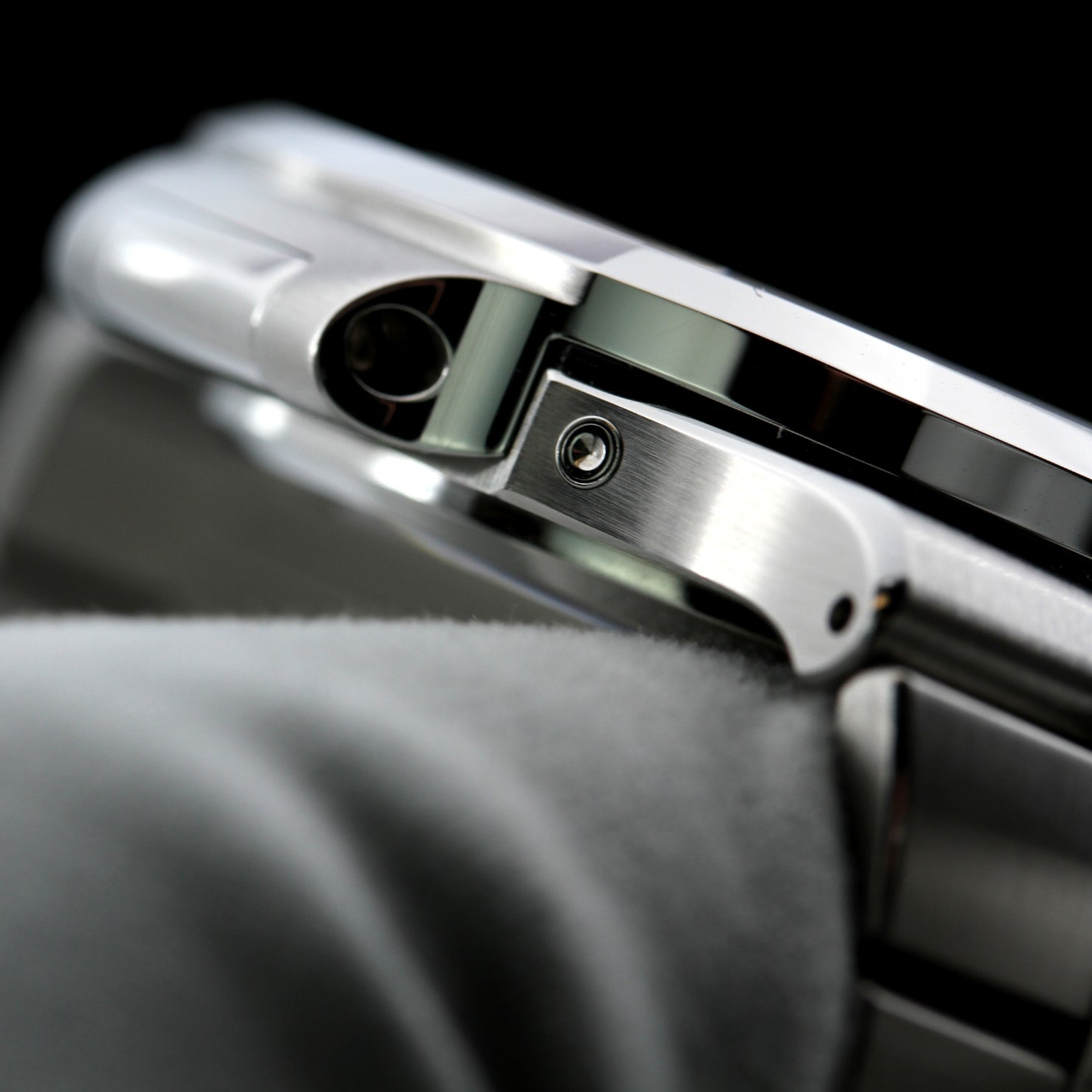 Patek Philippe Nautilus,5712/A - 001, B+P 2014/DE, Erstkaufrechnung - LUXUHRIA