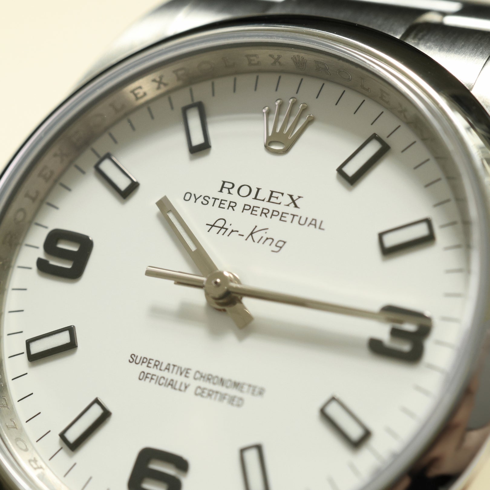 Rolex Air King, White Dial, 34 mm, Ref. 114200, ohne B+P - LUXUHRIA