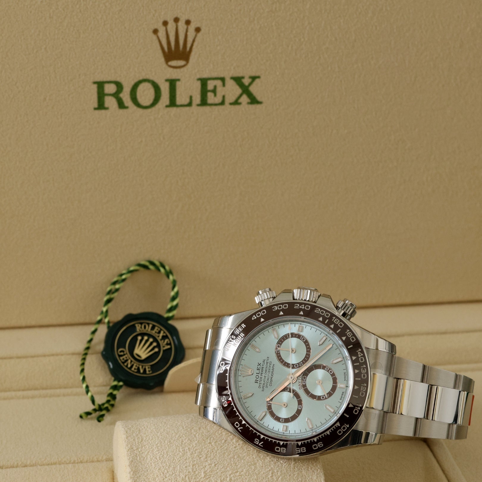 Rolex Cosmograph Daytona Platin, Ice Blue Dial, Fullsticker, Ref. 126506, 2024, B+P - LUXUHRIA
