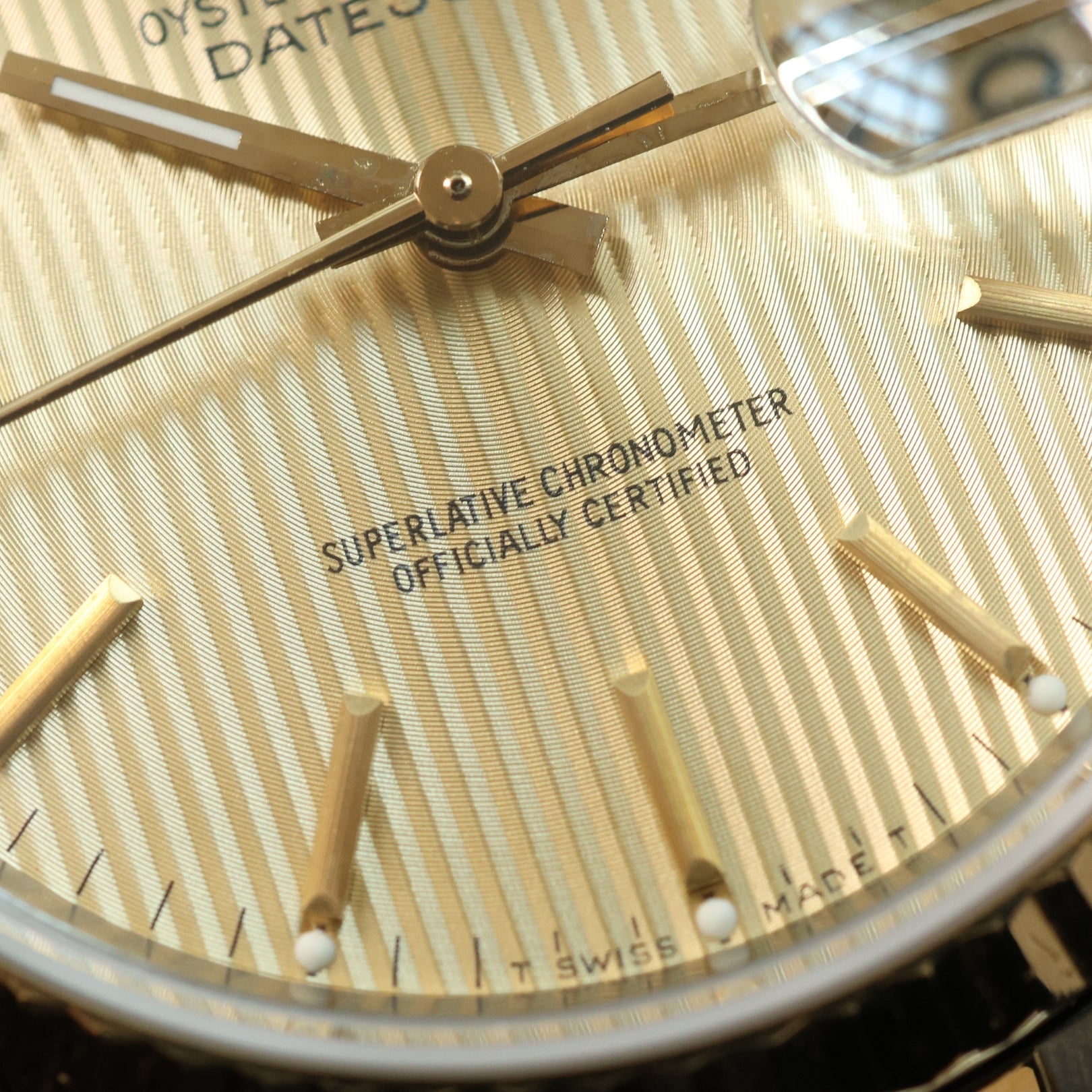 Rolex Datejust 36, Champagne Tapestry Dial, Jubilee - Armband, Ref. 16013, mit Box - LUXUHRIA