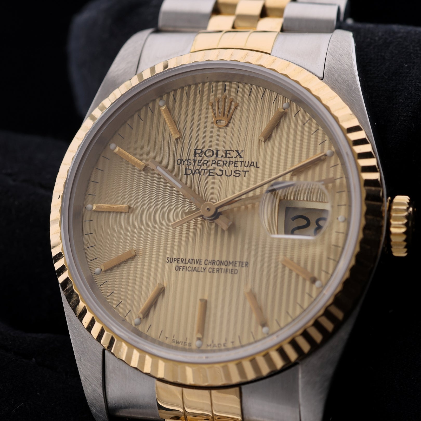 Rolex Datejust 36, Champagne Tapestry Dial, Jubilee - Armband, Ref. 16013, mit Box - LUXUHRIA