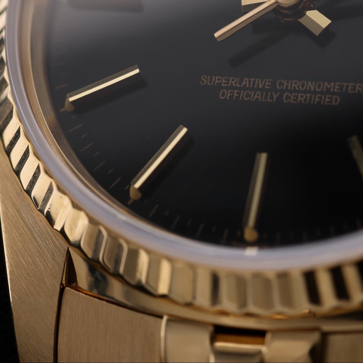 Rolex Datejust 36, Gelbgold, Vintage, Jubilee, Black Dial, verdeckte Schliesse, Ref. 16018, mit Box - LUXUHRIA