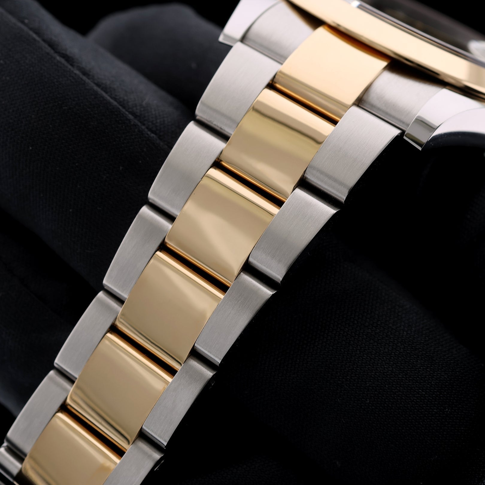 Rolex Datejust 41, Black DialRolesor Gelb, Gold/Edelstahl, Ref. 126303, 2021, B+P - LUXUHRIA