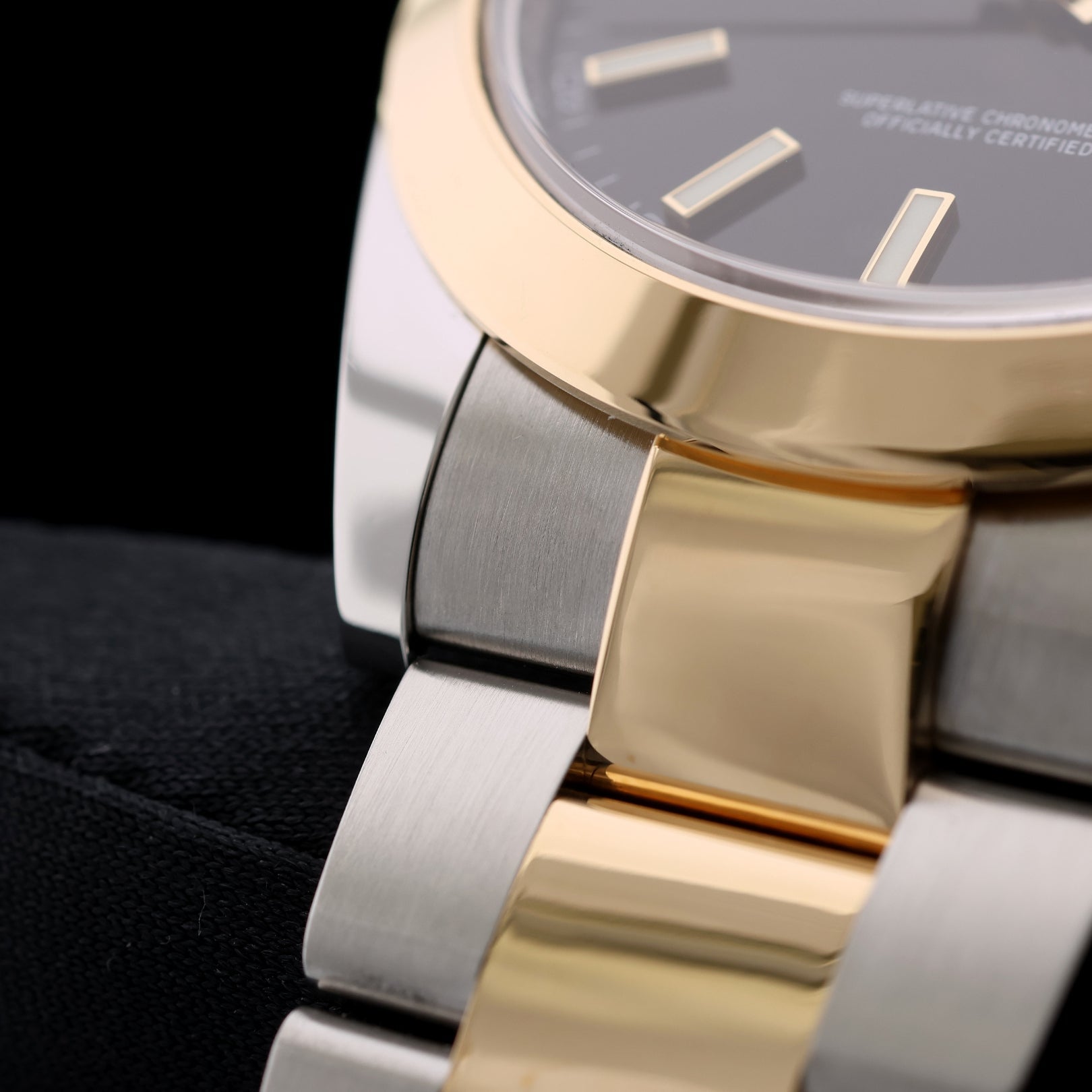 Rolex Datejust 41, Black DialRolesor Gelb, Gold/Edelstahl, Ref. 126303, 2021, B+P - LUXUHRIA