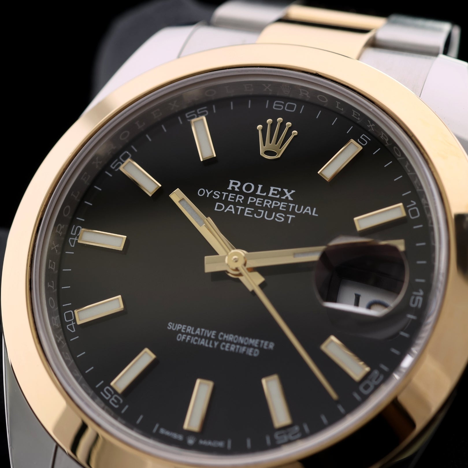 Rolex Datejust 41, Black DialRolesor Gelb, Gold/Edelstahl, Ref. 126303, 2021, B+P - LUXUHRIA