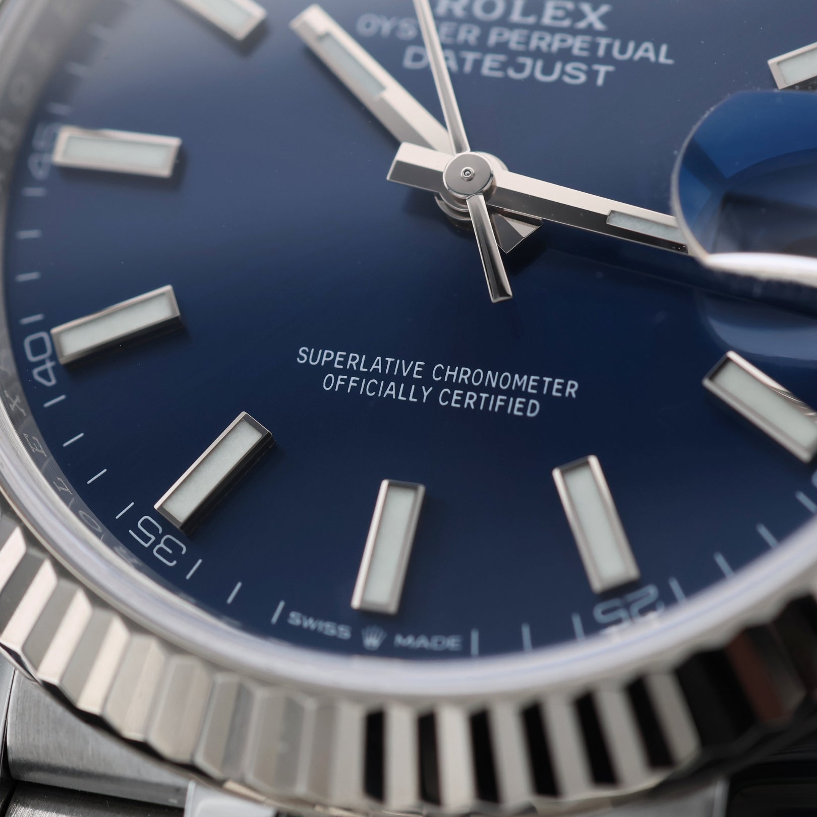 Rolex Datejust 41, blaues Zifferblatt, Jubilee, Ref. 126334, 07 - 2023, B+P - LUXUHRIA