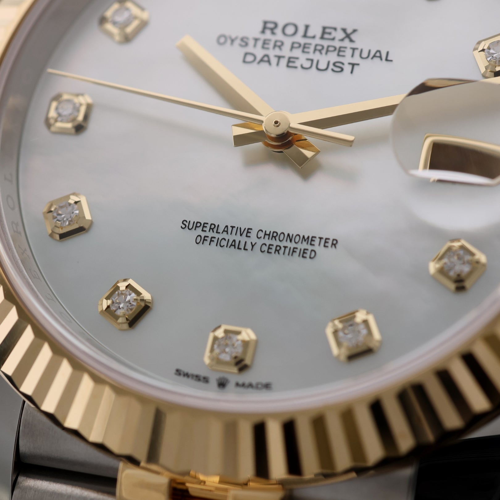 Rolex Datejust 41, Gold/Stahl, Perlmutt Diamanten Zifferblatt, Jubilee, Ref. 126333, 2023, B+P - LUXUHRIA