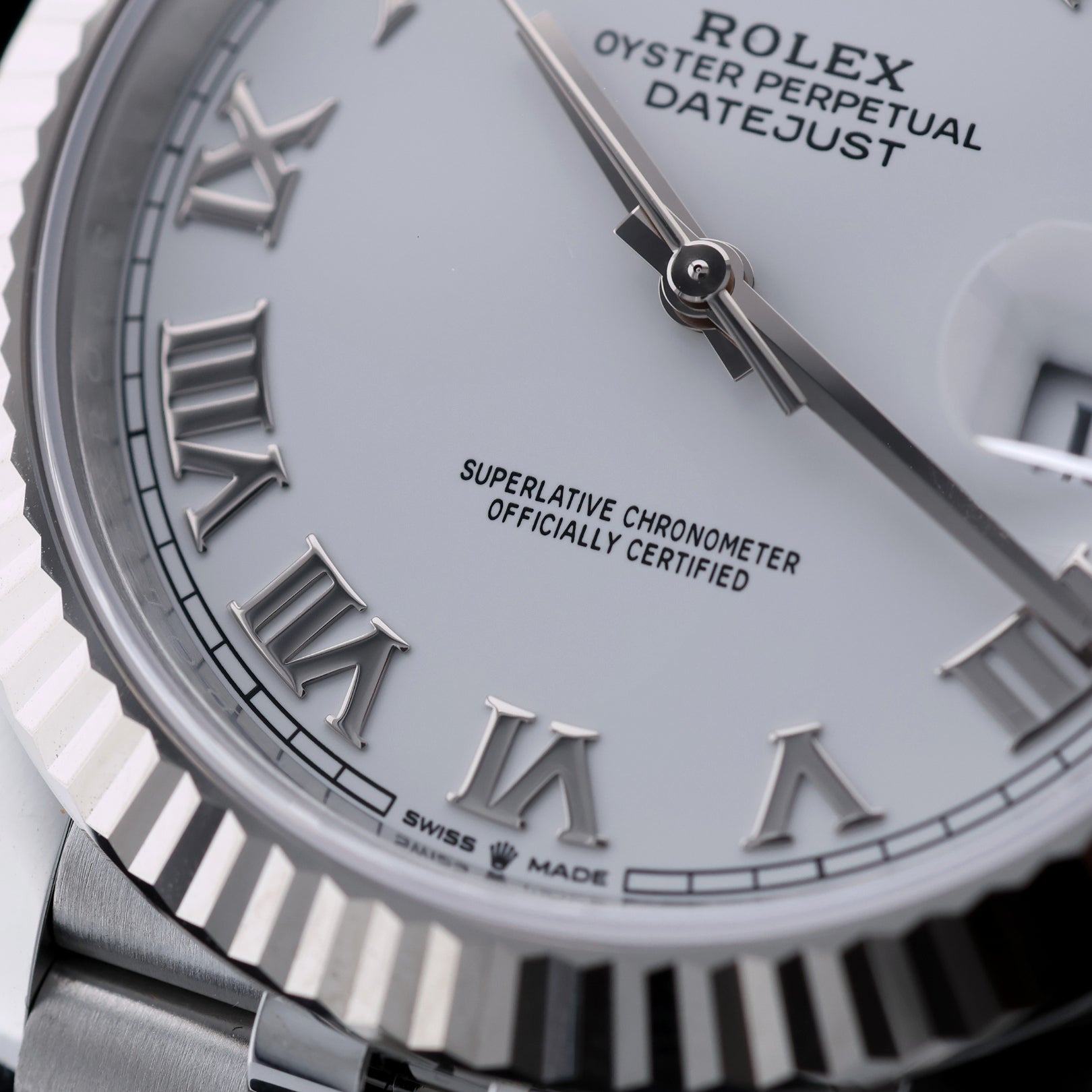 Rolex Datejust 41, Ref. 126334, White Roman Dial, Jubilee, 10 - 2022, B+P - LUXUHRIA