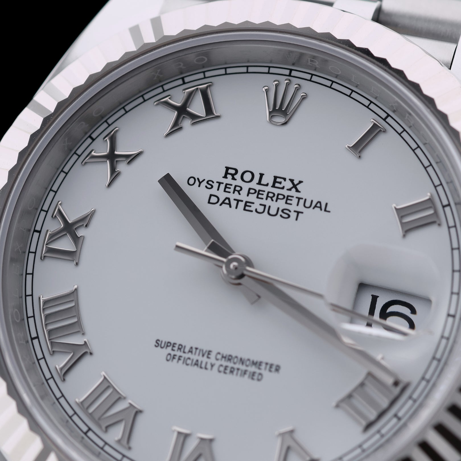 Rolex Datejust 41, Ref. 126334, White Roman Dial, Jubilee, 10 - 2022, B+P - LUXUHRIA
